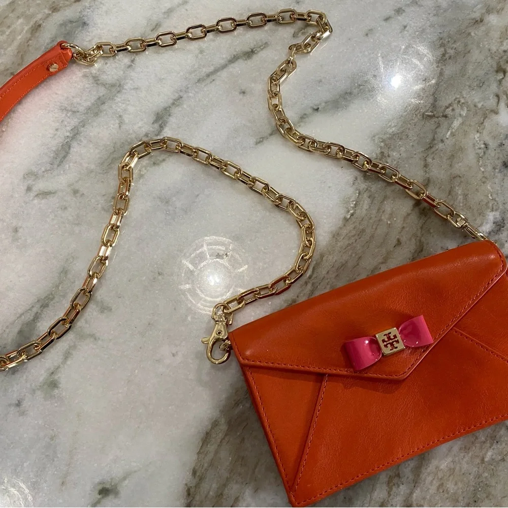 Flawless shoulder, crossbody, clutch. Magnetic closure, 3 credit cards slots - Picture 10 of 10